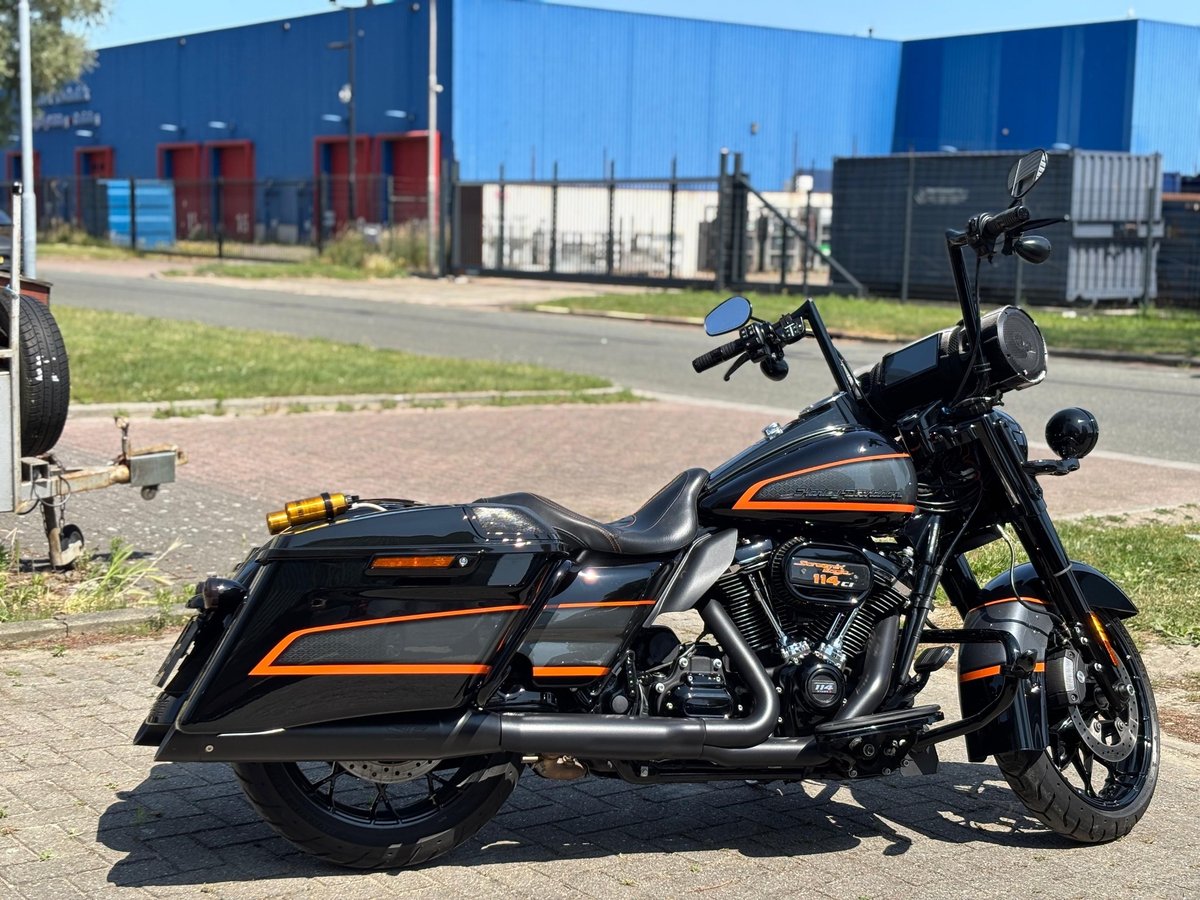 Harley-Davidson Road King Special Apex